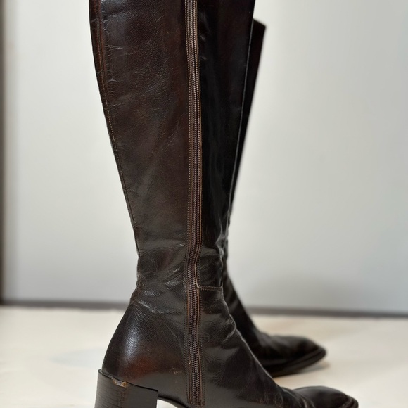 Chic Brown Leather Knee-High Boots - Picture 3 of 14